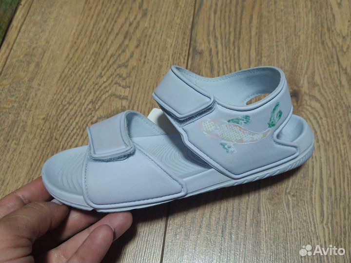 Сандалии adidas altaswim