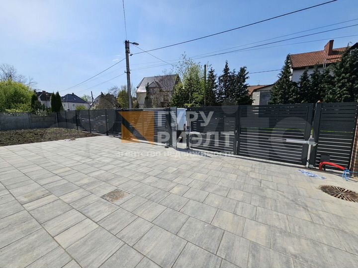 Таунхаус 250 м² на участке 2 сот.