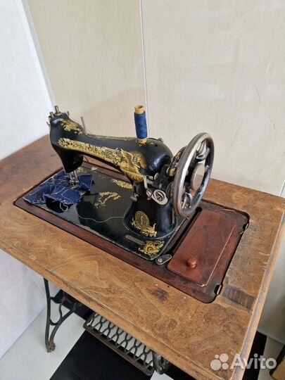 Швейная машинка зингер ножная