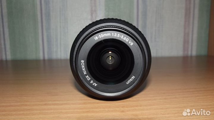 Объектив Nikon 18-55
