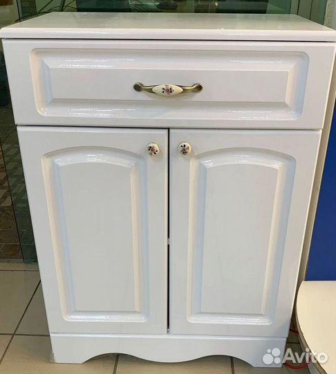 Тумба напольная