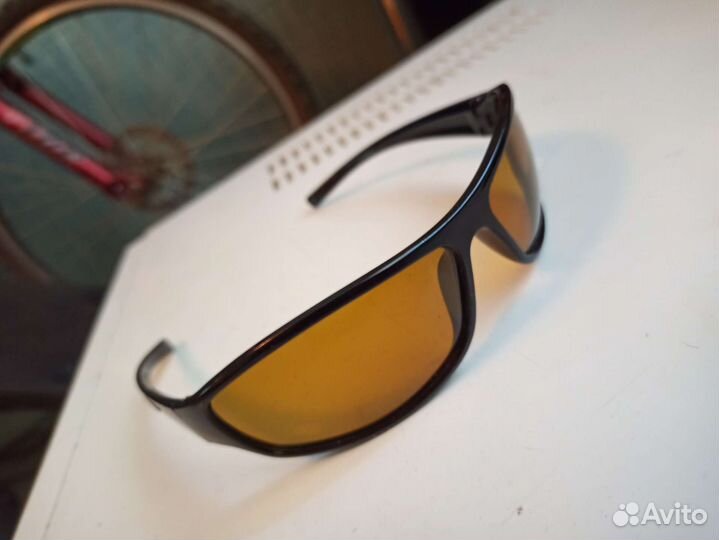 Поляризационные очки водителя