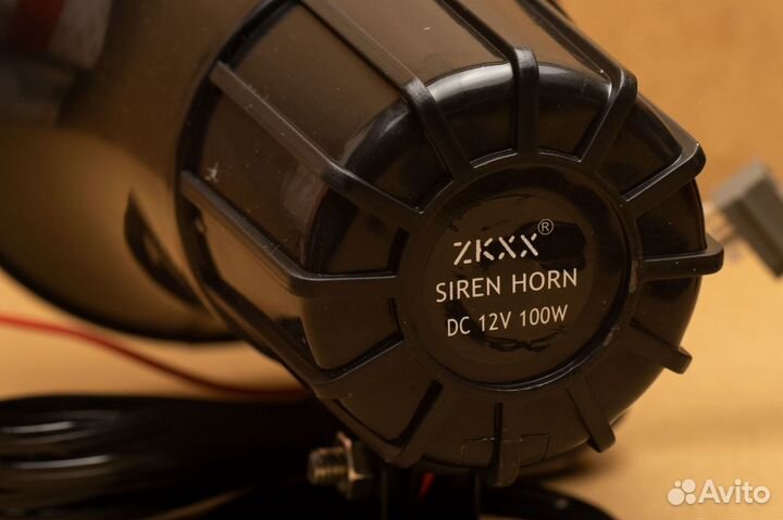 Сирена автомобильная с громкоговорителем 100W
