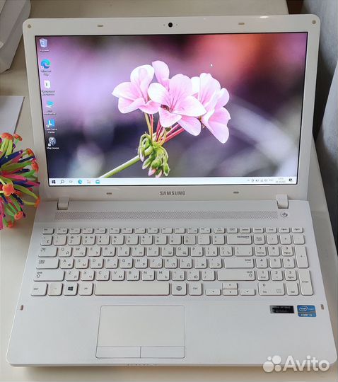 Ноутбук samsubg/ 4 ядра /ssd