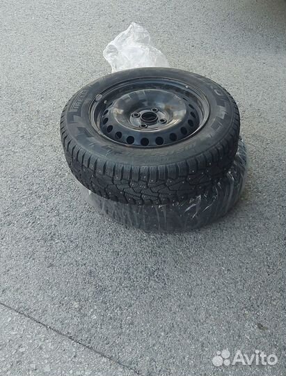 Pirelli Ice Zero 185/65 R15