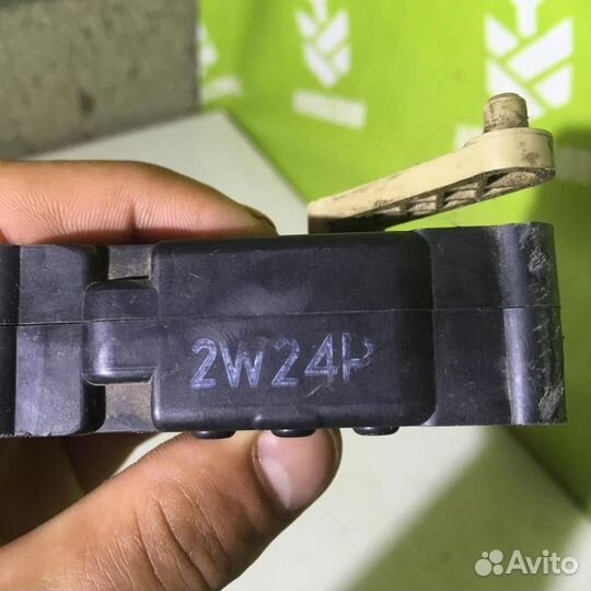 Моторчик привода заслонок отопителя Мазда 6