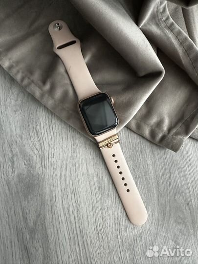 Часы apple watch se 42 mm