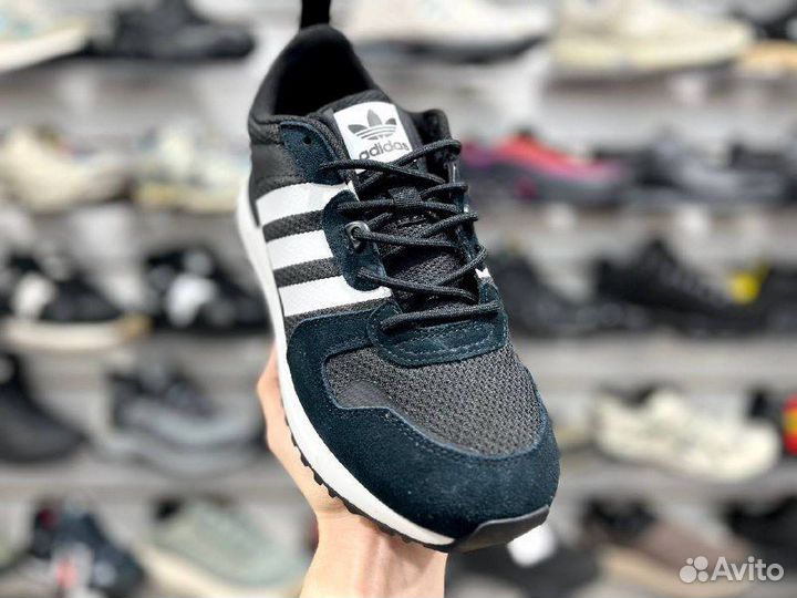 Кроссовки Adidas ZX 700