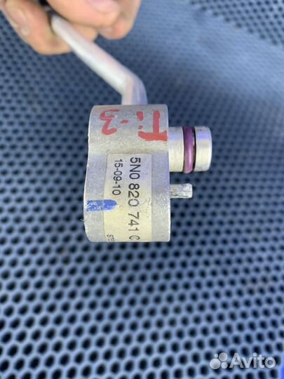 Трубка шланг кондиционера Volkswagen Tiguan 2.0л