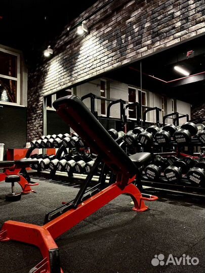 Абонемент в фитнес клуб с бассейном