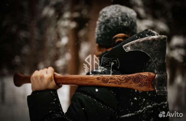 Кованый топор скандинавский с прямой рукоятью