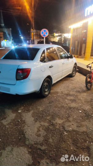 LADA Granta 1.6 МТ, 2015, 268 365 км