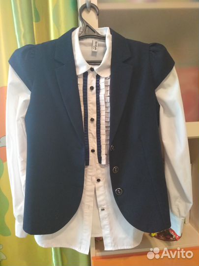 Блузка школьная и жилет