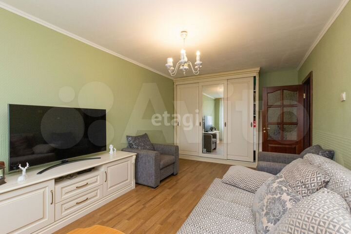 2-к. квартира, 57 м², 3/5 эт.