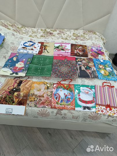 Подарочные пакеты 36 штук лотом