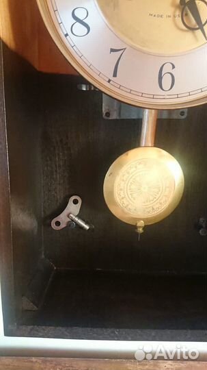 Часы настенные с маятником и боем