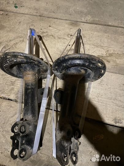 Амортизаторы передние и задние