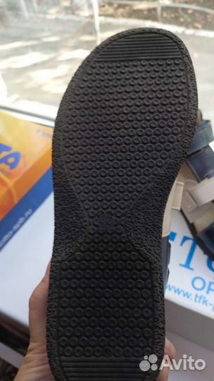 Сандали новые