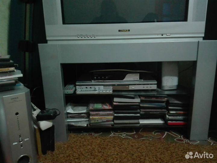 Тумба под телевизор