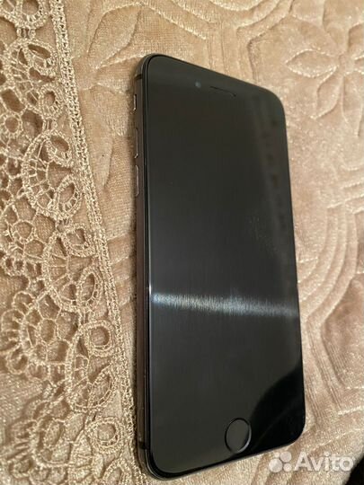 iPhone 8, 64 ГБ