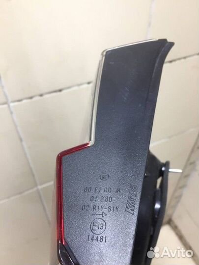 Фонарь задний правый внутренний Lexus RX