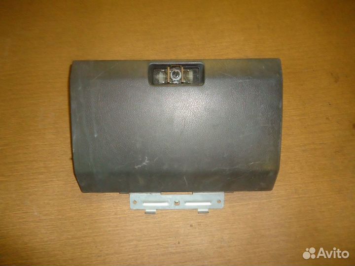 MB652136 бардачок Mitsubishi Pajero 2 (1992 г.в)