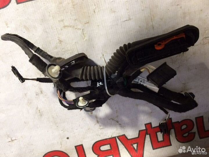 Проводка двери задняя левая Volkswagen Jetta