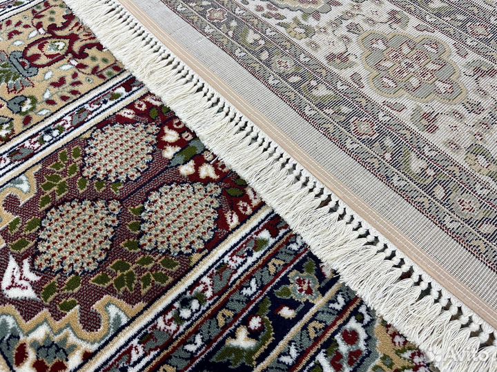 Ковер новый 2.8*3.8