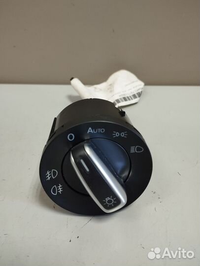 Переключатель света фар Volkswagen Golf 6 Passat C