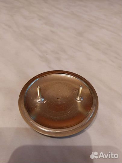 Шильдик на авто