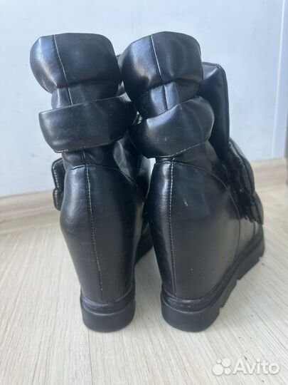 Ботинки женские