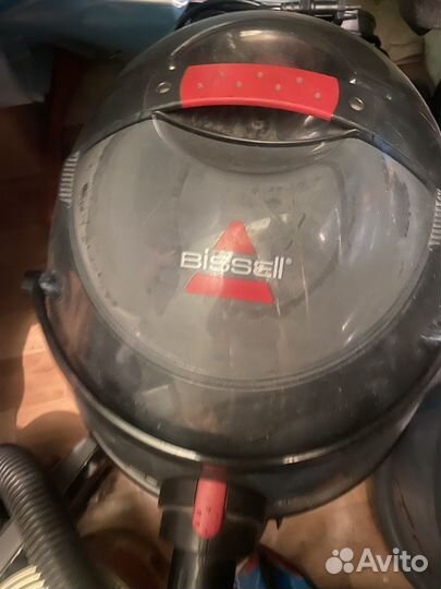 Моющий пылесос Bissell