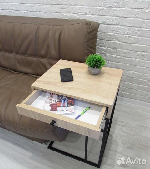 Придиванный столик