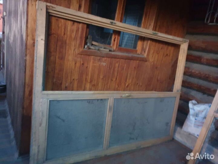 Дверь входная деревянная