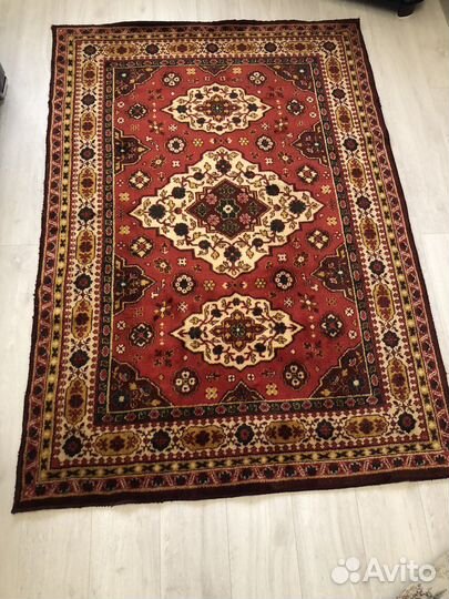 Старинный ковер ручной работы