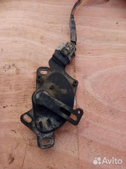 Механизм выбора передач Nissan Wingroad (Y11) II