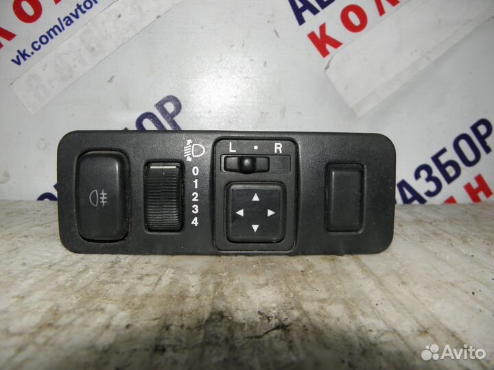 Блок управления зеркалами Mitsubishi Carisma 2003
