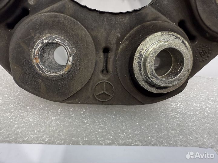 Муфта заднего карданного вала Mercedes A2404110115