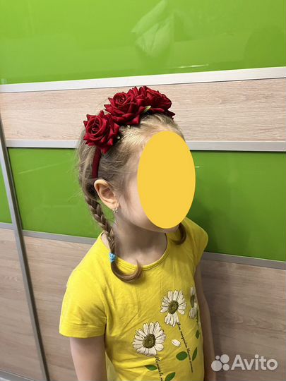 Ободок с цветами для девочки