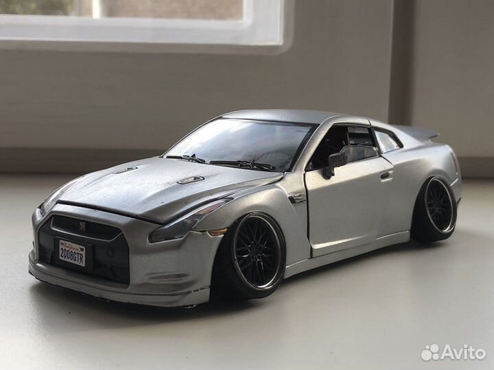 Масштабная модель 1/24 Nissan GTR35