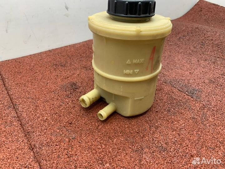 Бачок гидроусилителя руля Renault Duster легковой