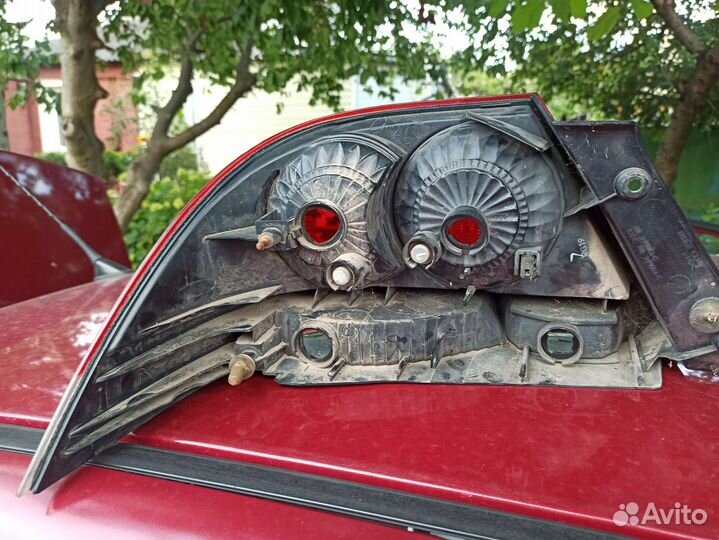 Фонарь задний правый лансер 9