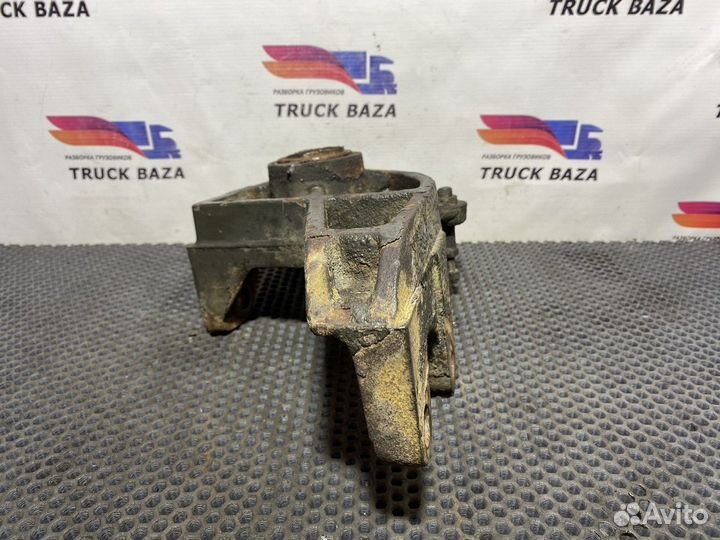 Кронштейн энергоаккумулятора правого