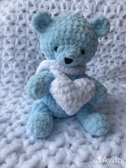 Плюшевый мишка вязанная игрушка