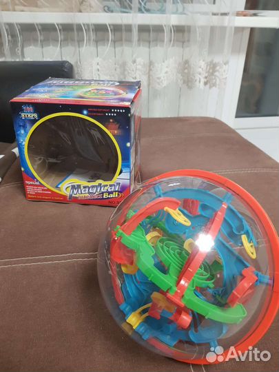 Игрушка лабиринт