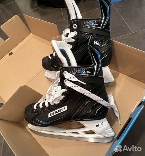 «Коньки хоккейные Bauer X-LP»