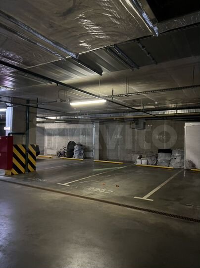 Машиноместо, 20 м²