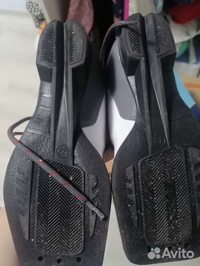 Лыжные ботинки классические