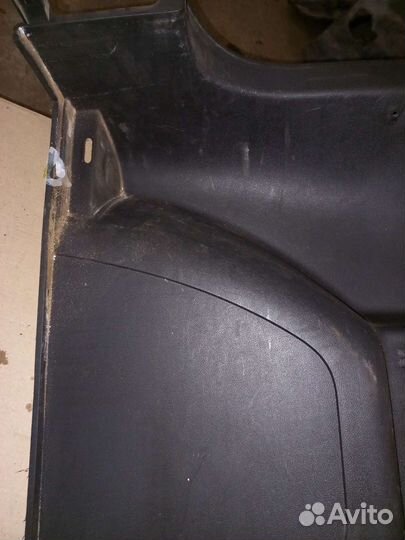 Обшивки багажника Skoda Yeti 2011