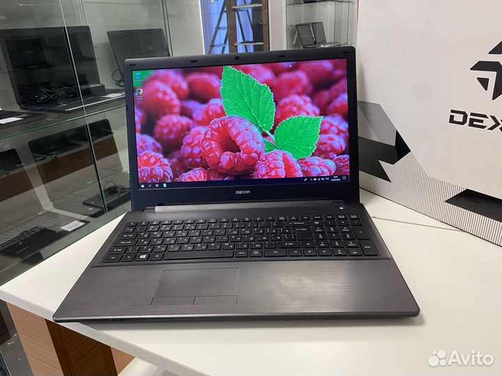 Ноутбук Dexp 15.6 (4 ядра/ 500gb/ 4gb) комплекте